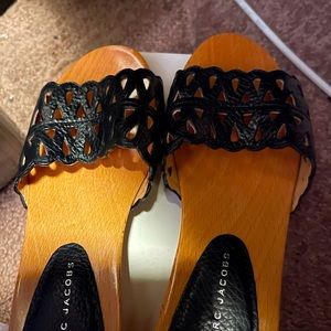 Marc Jacobs NIB Lace detail open toe, open back sandals 6M Black
